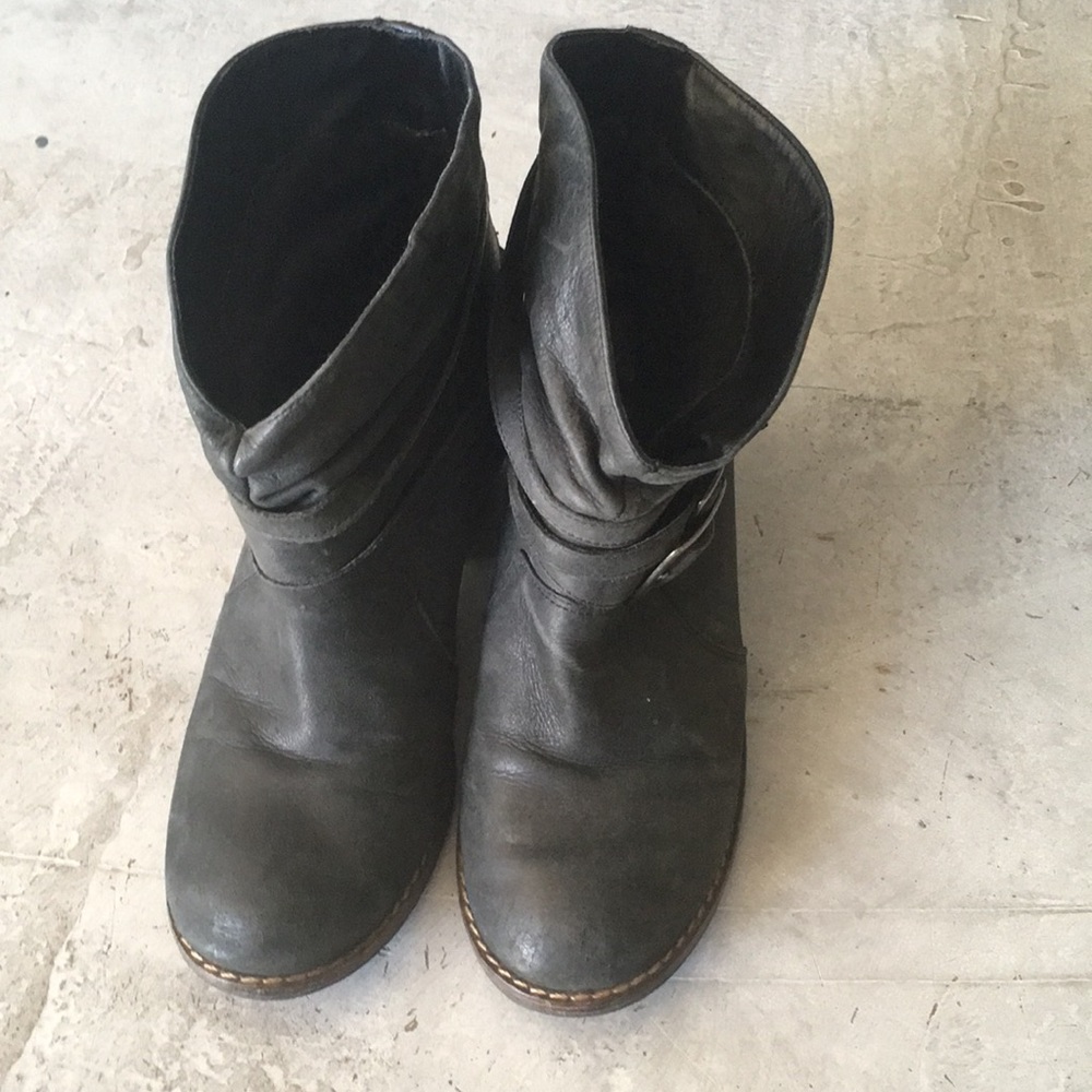 MIA ankle boots size 7M fits true to size